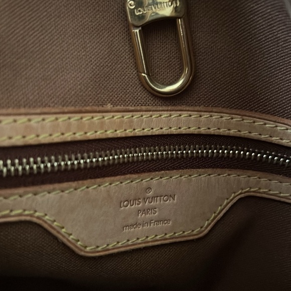 Louis Vuitton Batignolles Horizontal Shoulder Bag - Picture 10 of 15